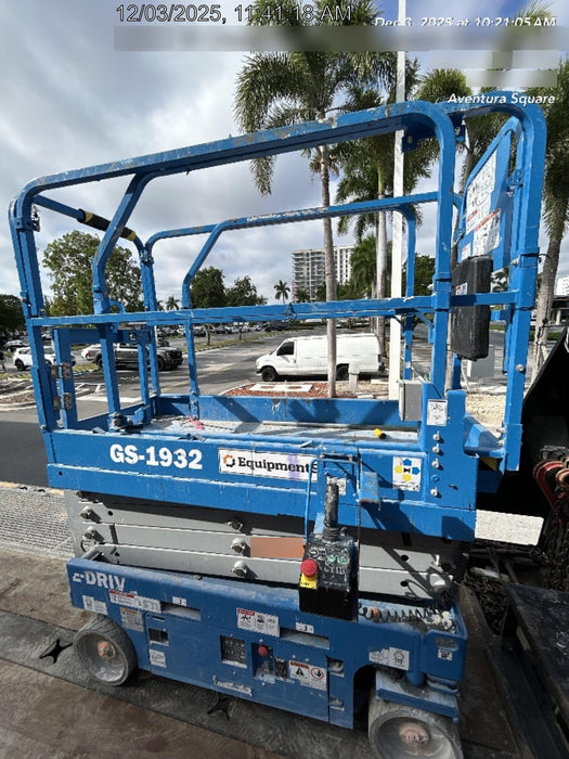 2019 Genie GS-1930 Fixed rails with chain Entry