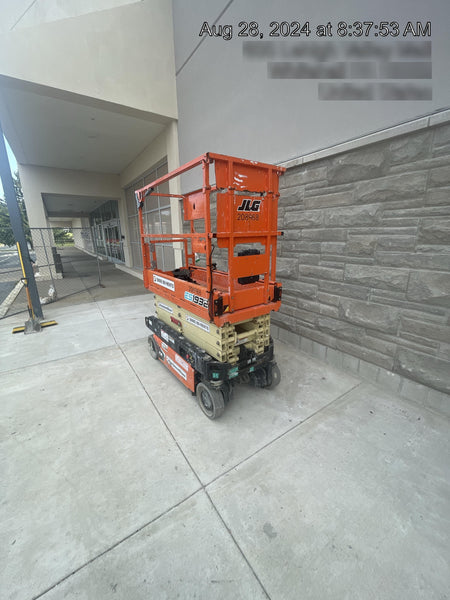2022 JLG ES1932
