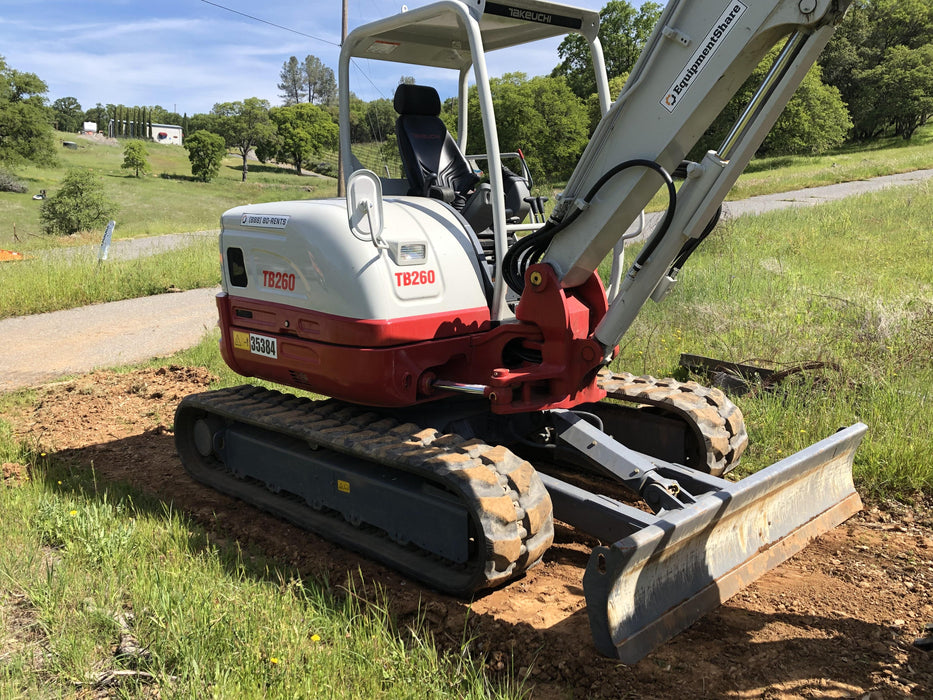 2019 Takeuchi TB260 Canopy, Standard Blade, Auxiliary hydraulics Manual QC, Hydraulic thumb, 12" ,18", 24" Bucket