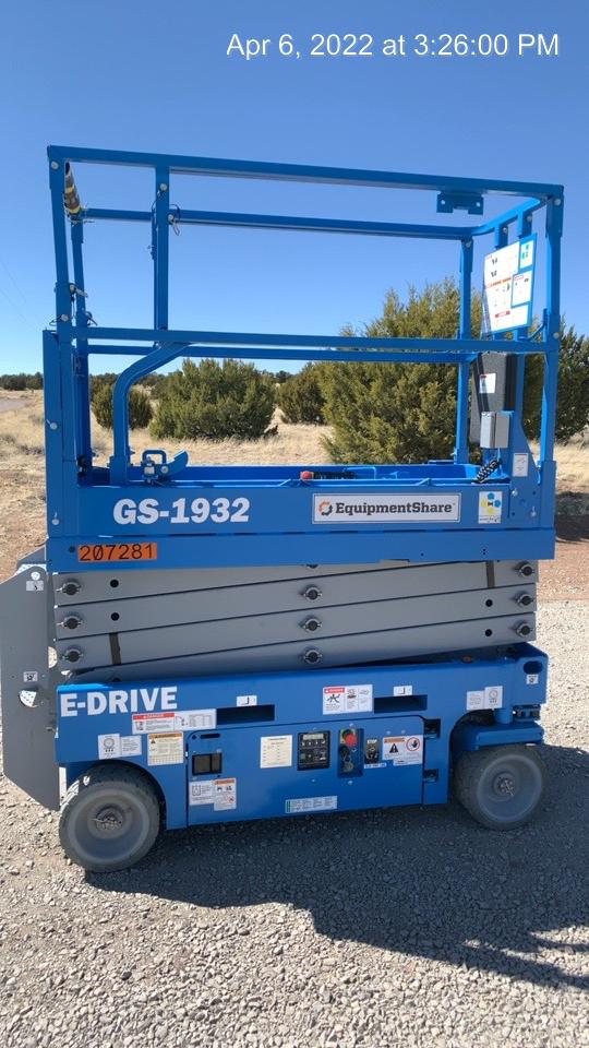 2022 GENIE GS-1932