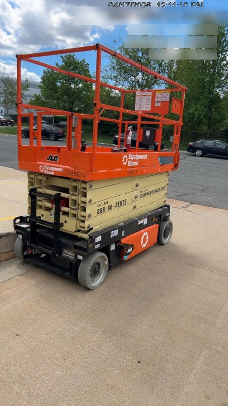 2025 JLG ES3246