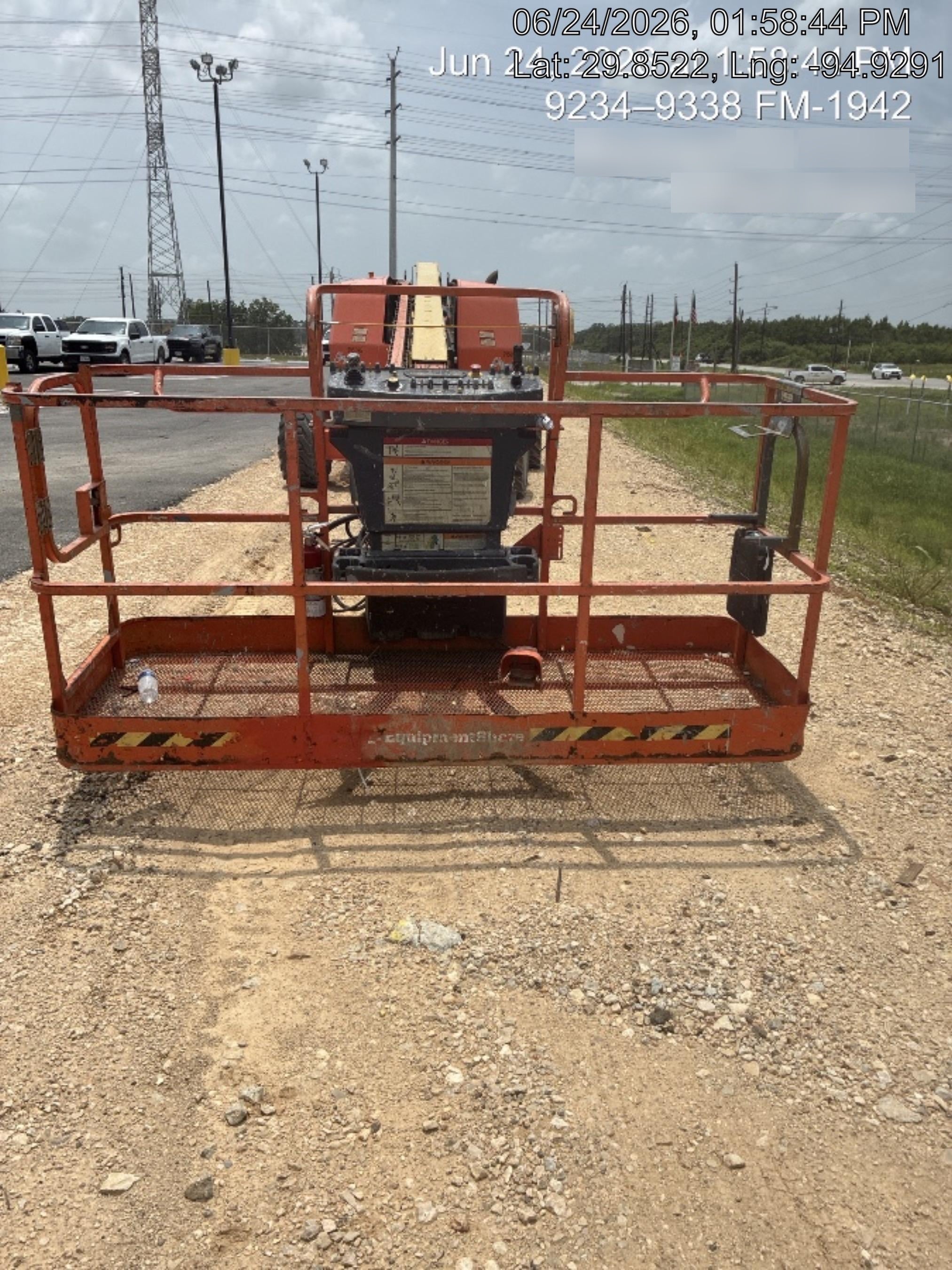 2023 JLG 660SJ