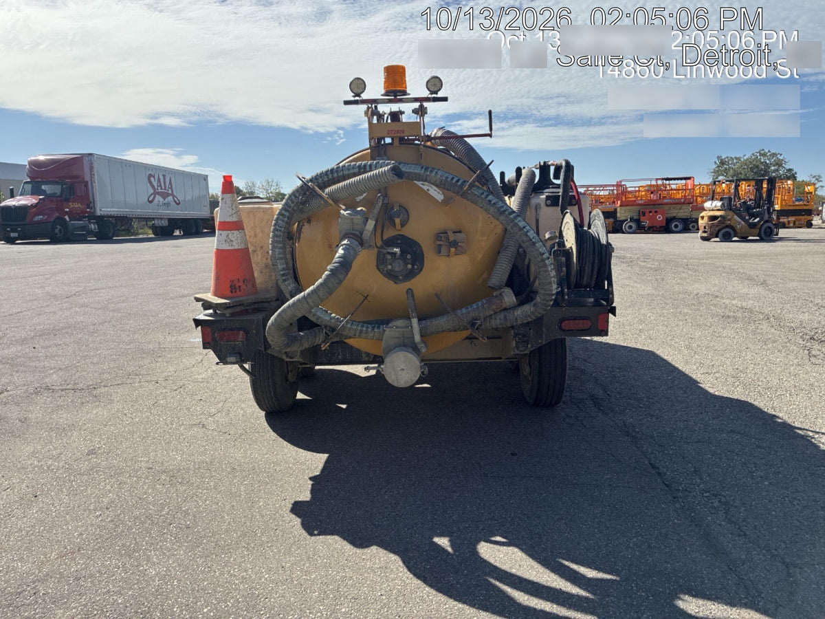 2023 VAC-TRON LP573XDT