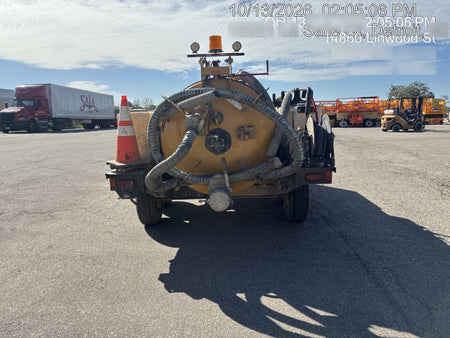 2023 VAC-TRON LP573XDT