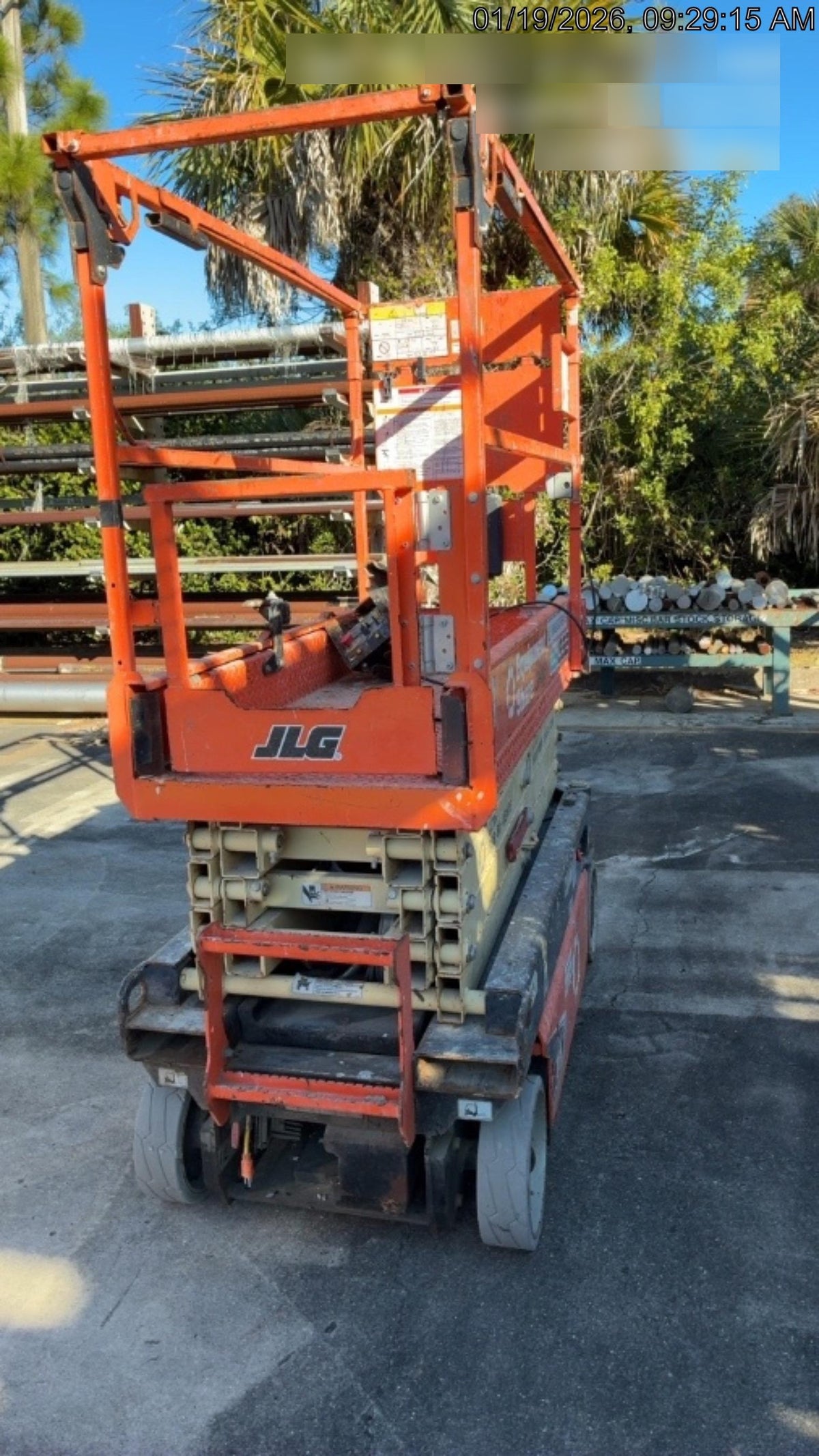2023 JLG ES1932