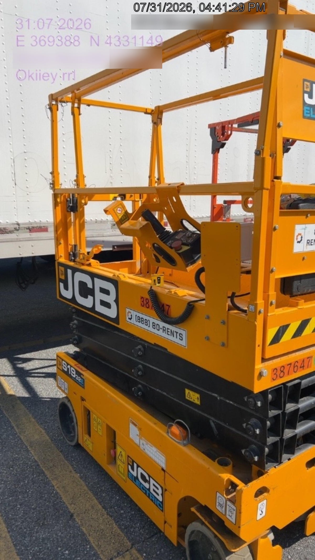2021 JLG ES1932