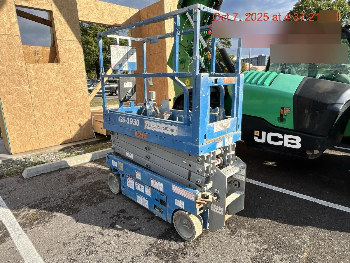 2020 Genie GS-1930 Solid Non Marking Tires, Beacon, Folding rails with half height swing gate
