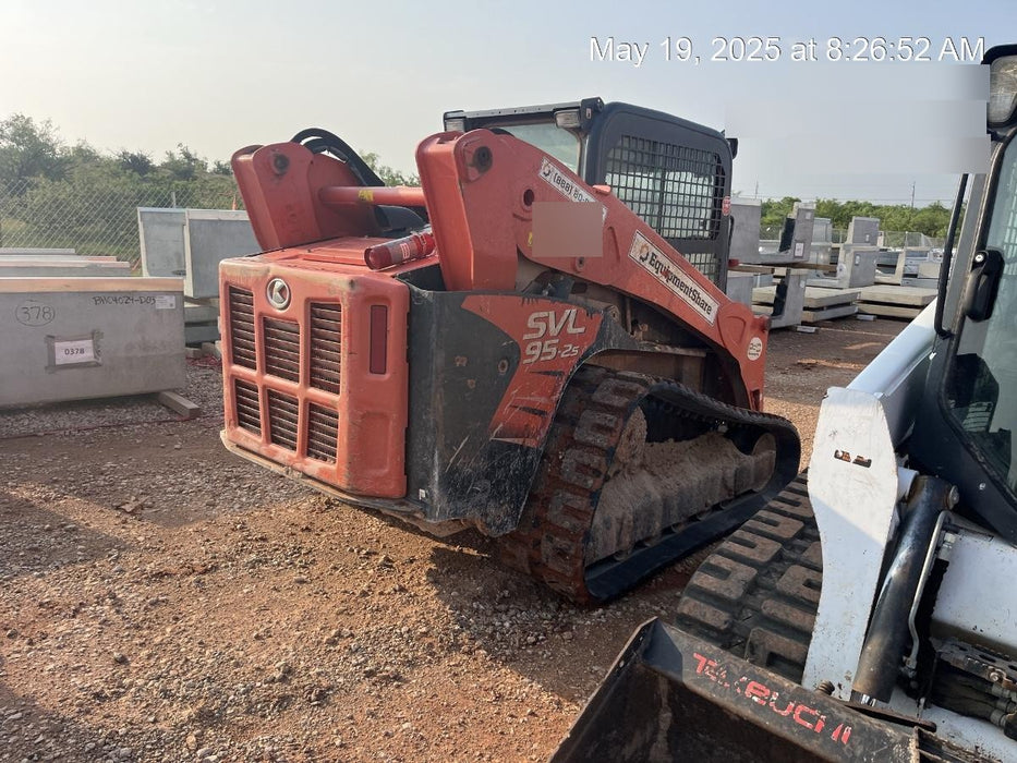 2019 Kubota SVL95-2S Cab/Heat/Air, Standard Tracks, Standard Flow, Hydraulic QC 80" HD w/ Smooth Cutting Edge
