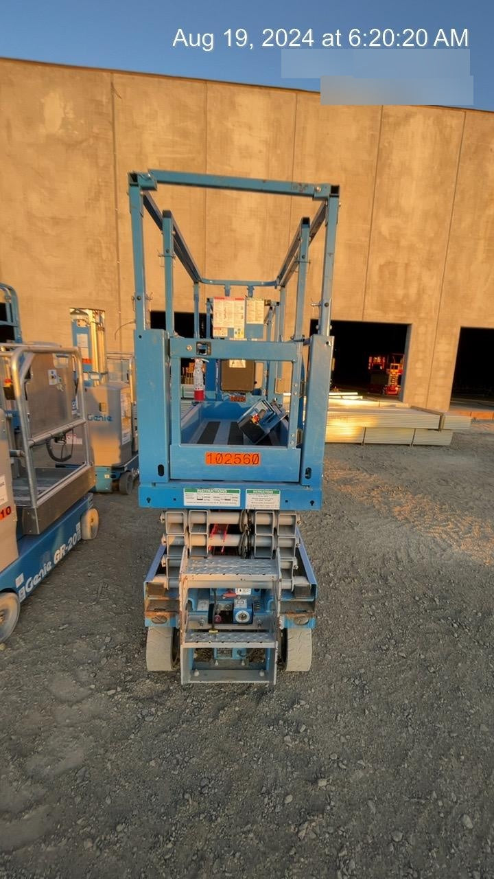 2020 Genie GS-1930 Solid Non Marking Tires, Beacon, Folding rails with half height swing gate, 800W Inverter