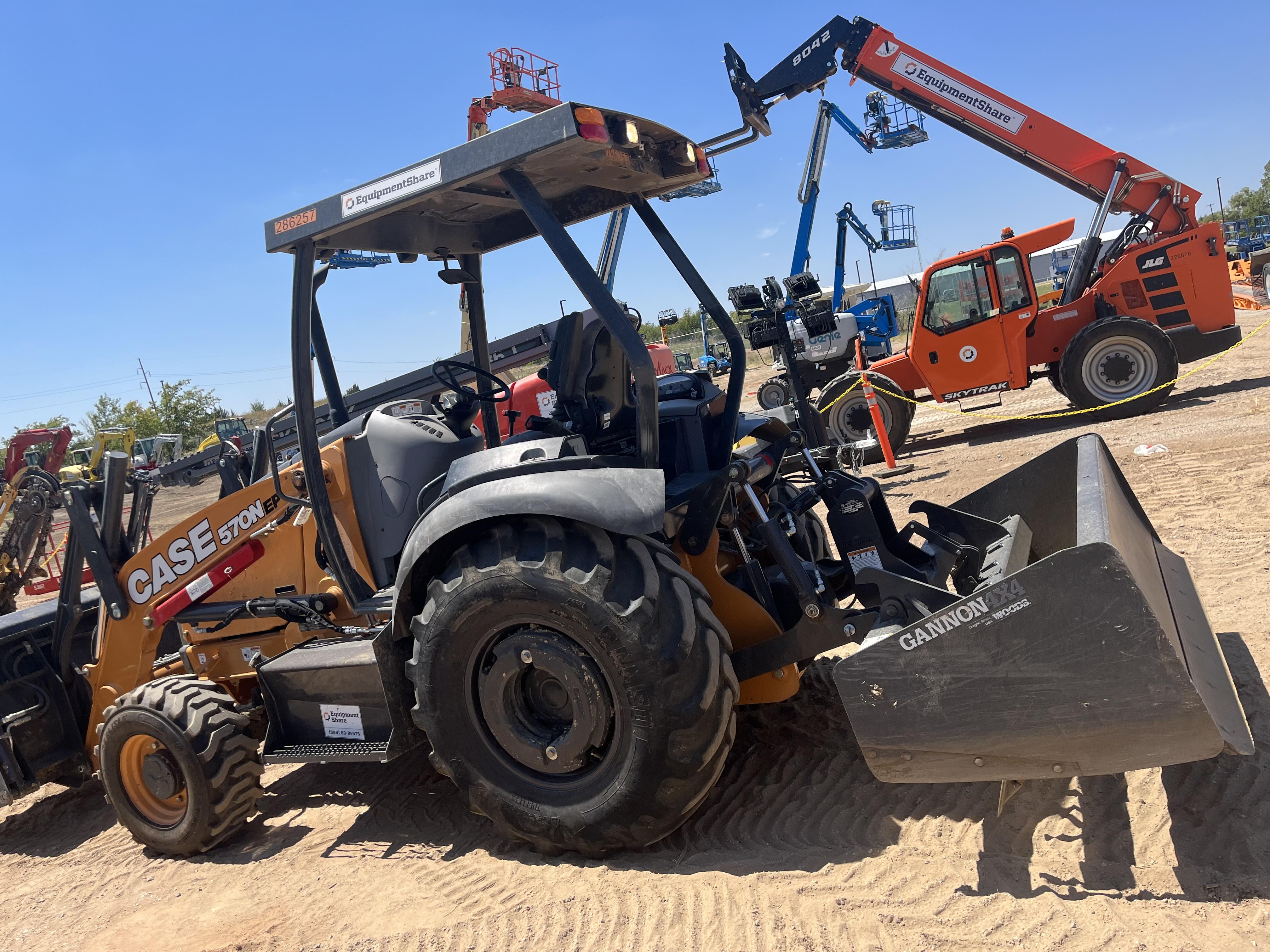 2023 CASE 570N EP