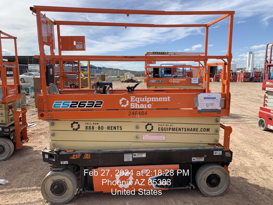 2022 JLG ES2632