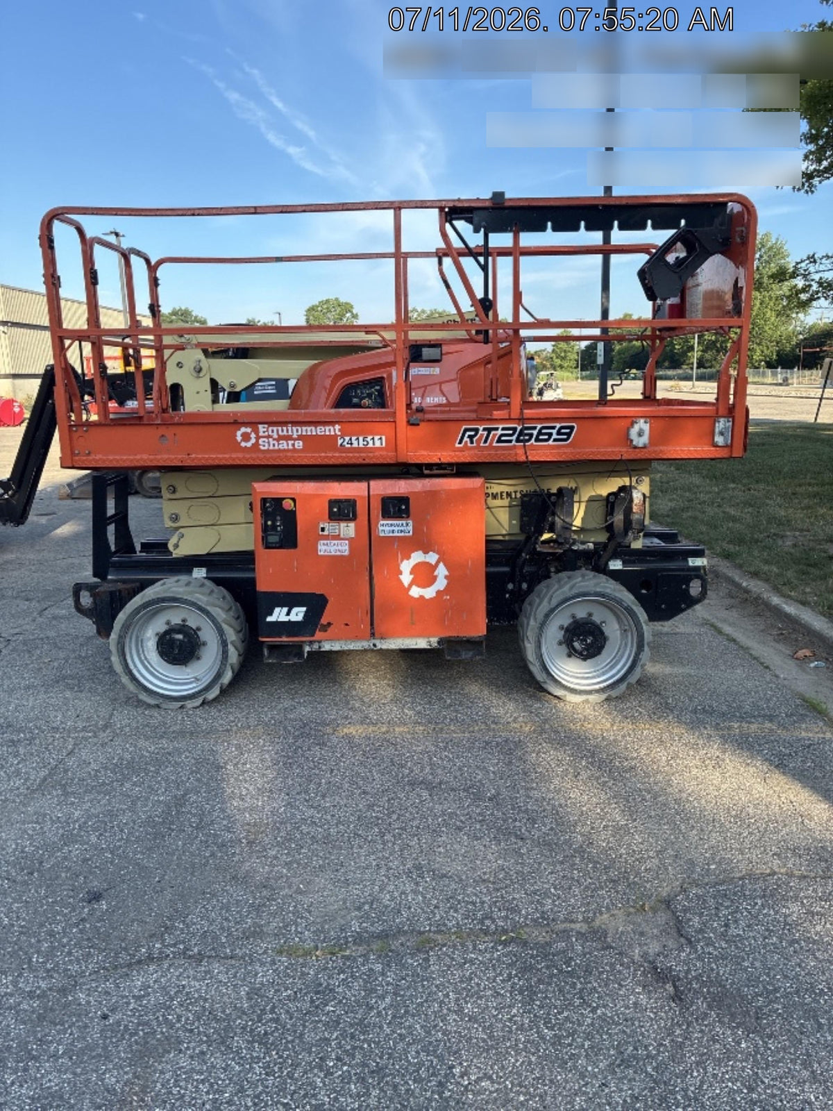 2022 JLG RT2669