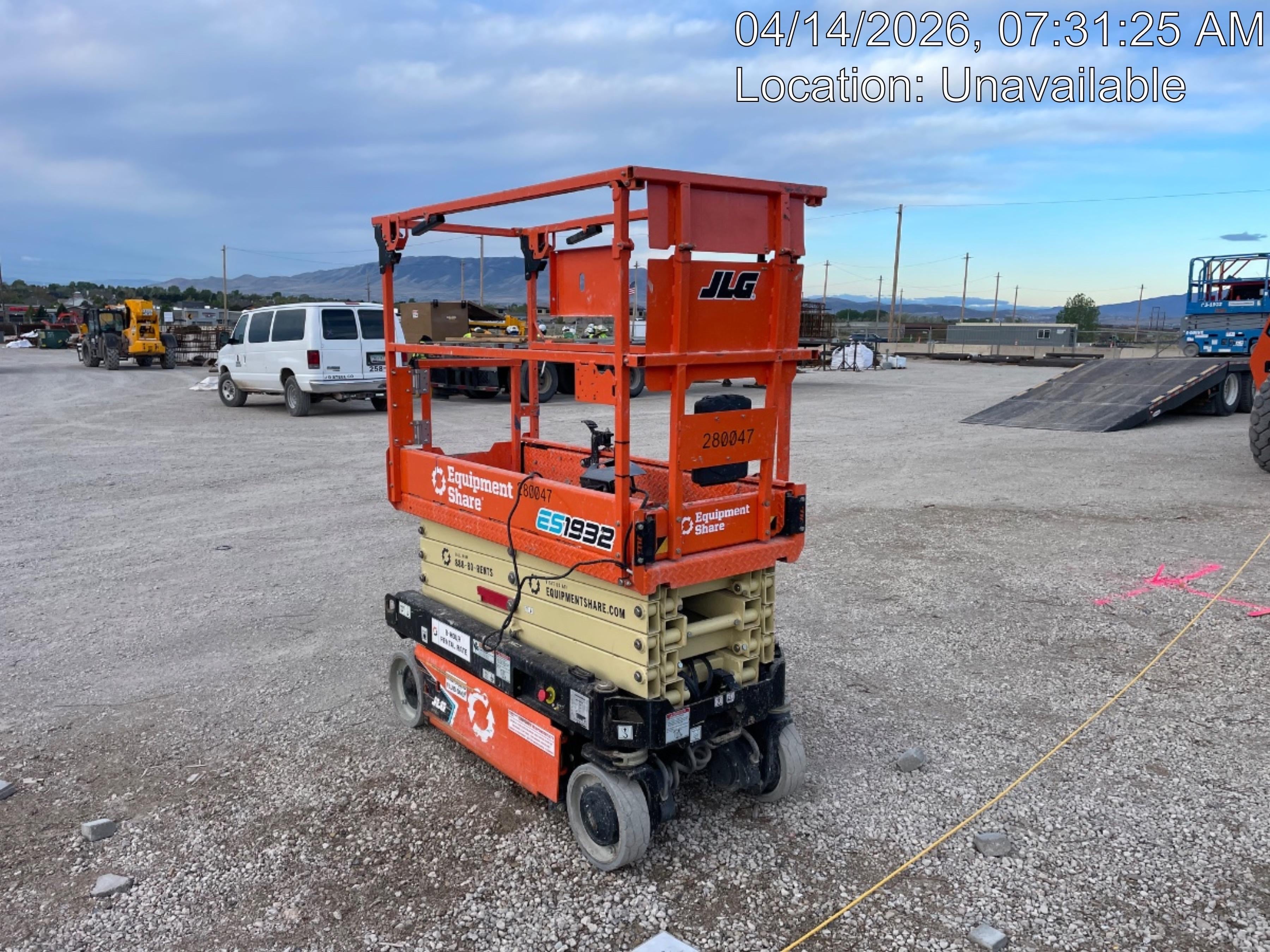 2022 JLG ES1932