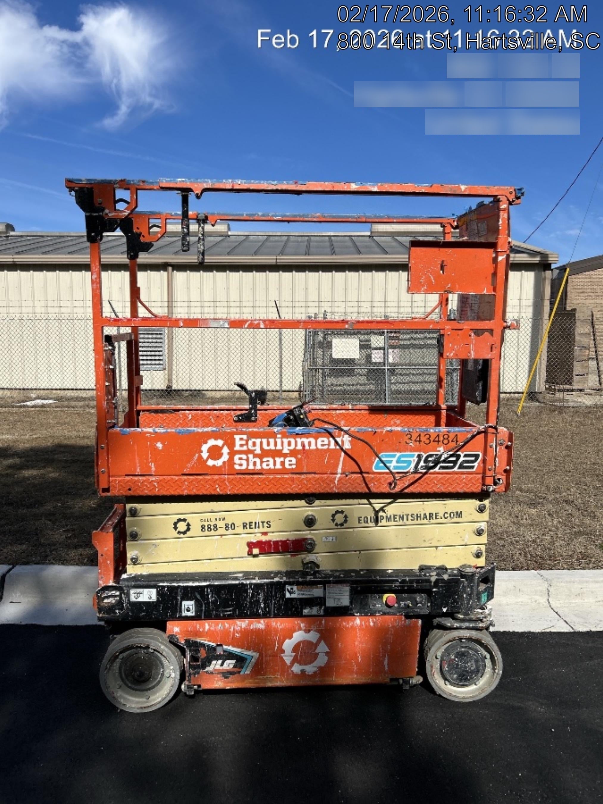 2023 JLG ES1932