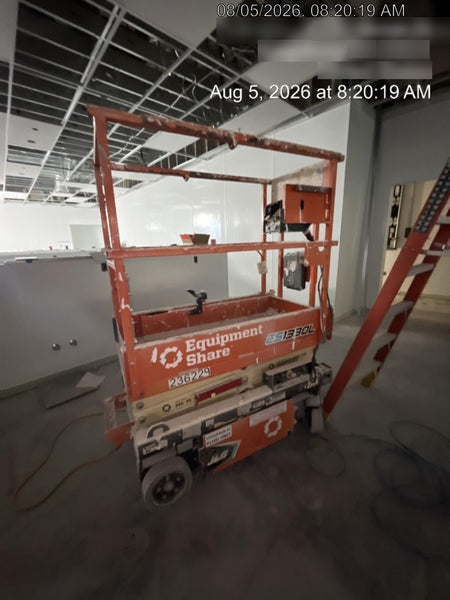 2022 JLG ES1330L