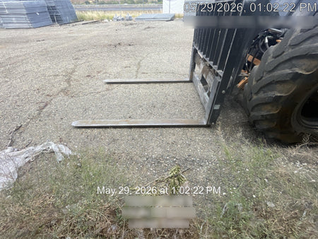 2021 CASE 588H