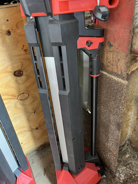 2023 MILWAUKEE 2136-20