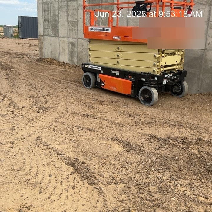 2022 JLG R3246