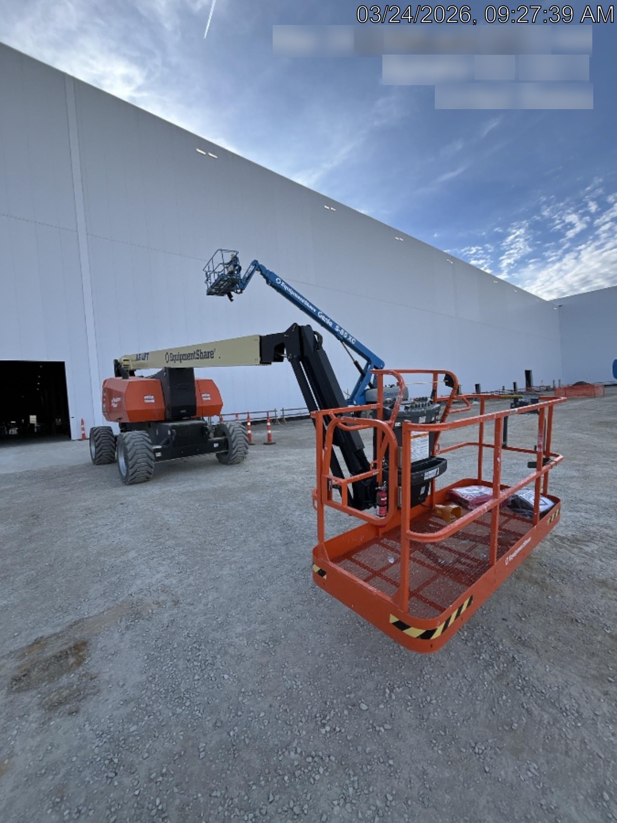2025 JLG 800AJ