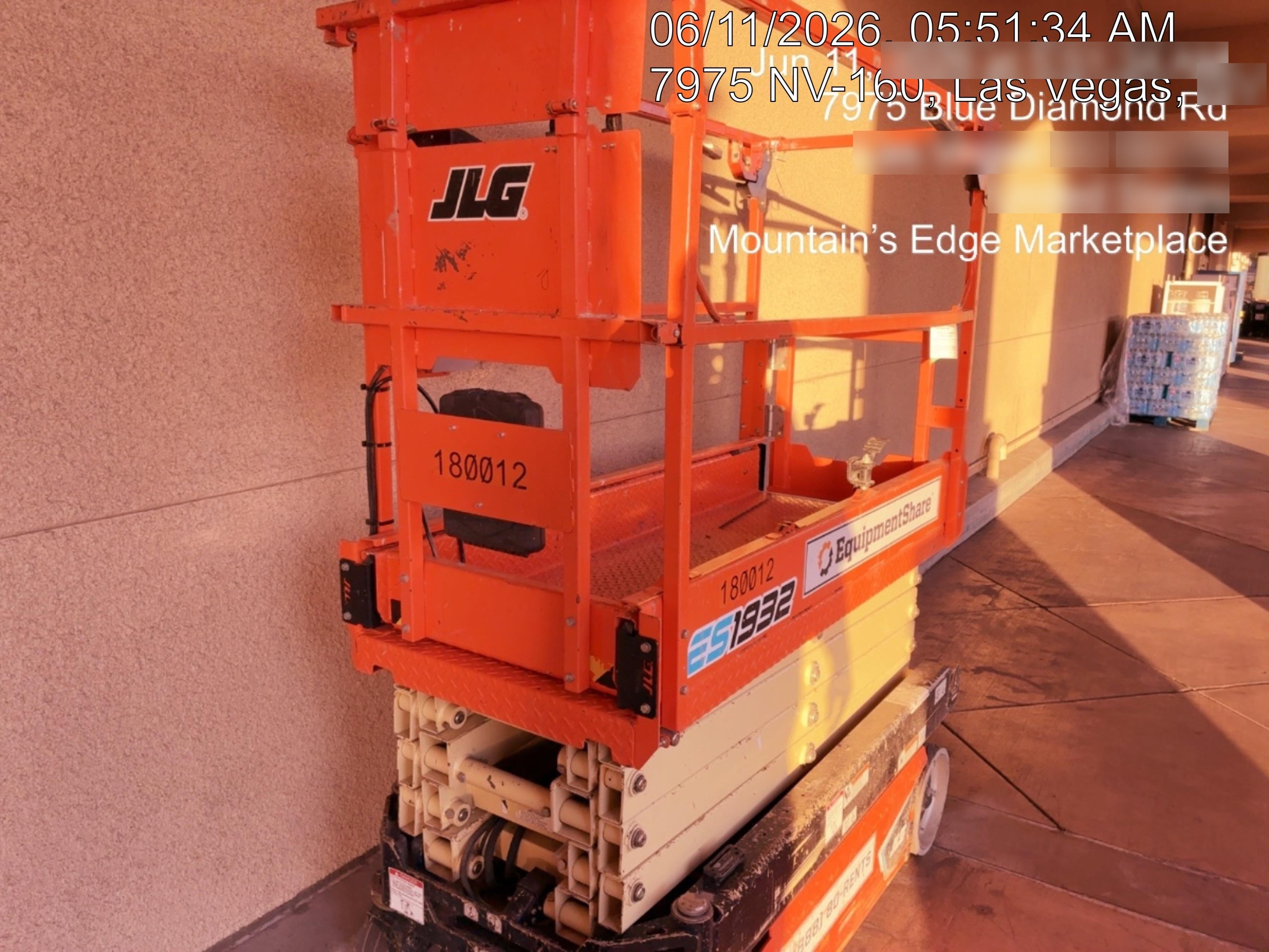 2021 JLG ES1932