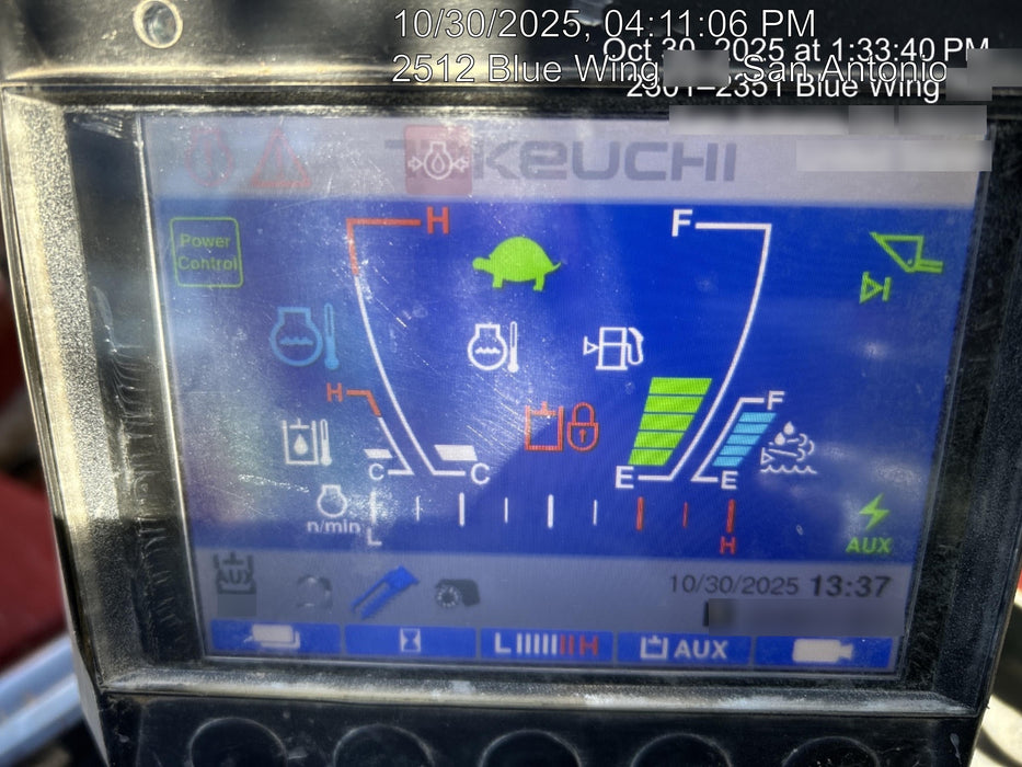 2020 Takeuchi TL12R2-R Canopy, Manual QC