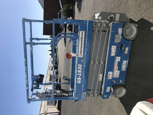 2020 Genie GS-1930 Solid Non Marking Tires, Beacon, Folding rails with half height swing gate, 800W Inverter