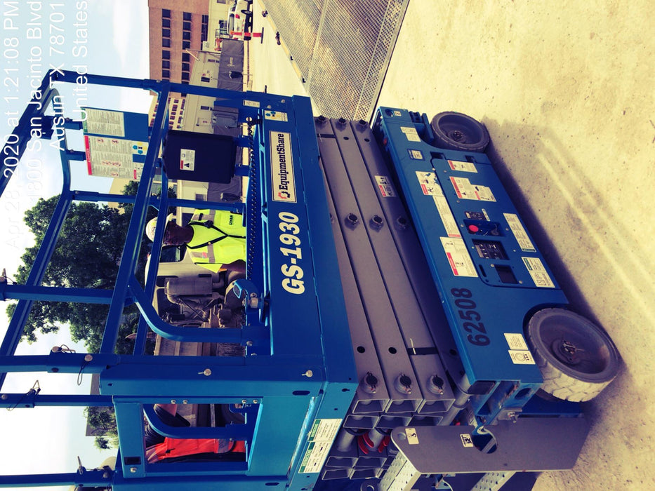 2020 Genie GS-1930 Solid Non Marking Tires, Beacon, Folding rails with half height swing gate