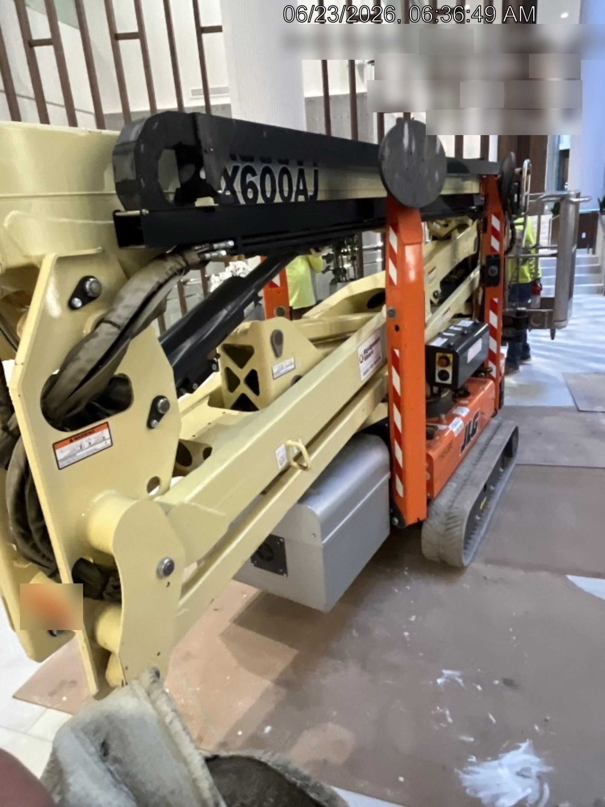 2021 JLG X600AJ