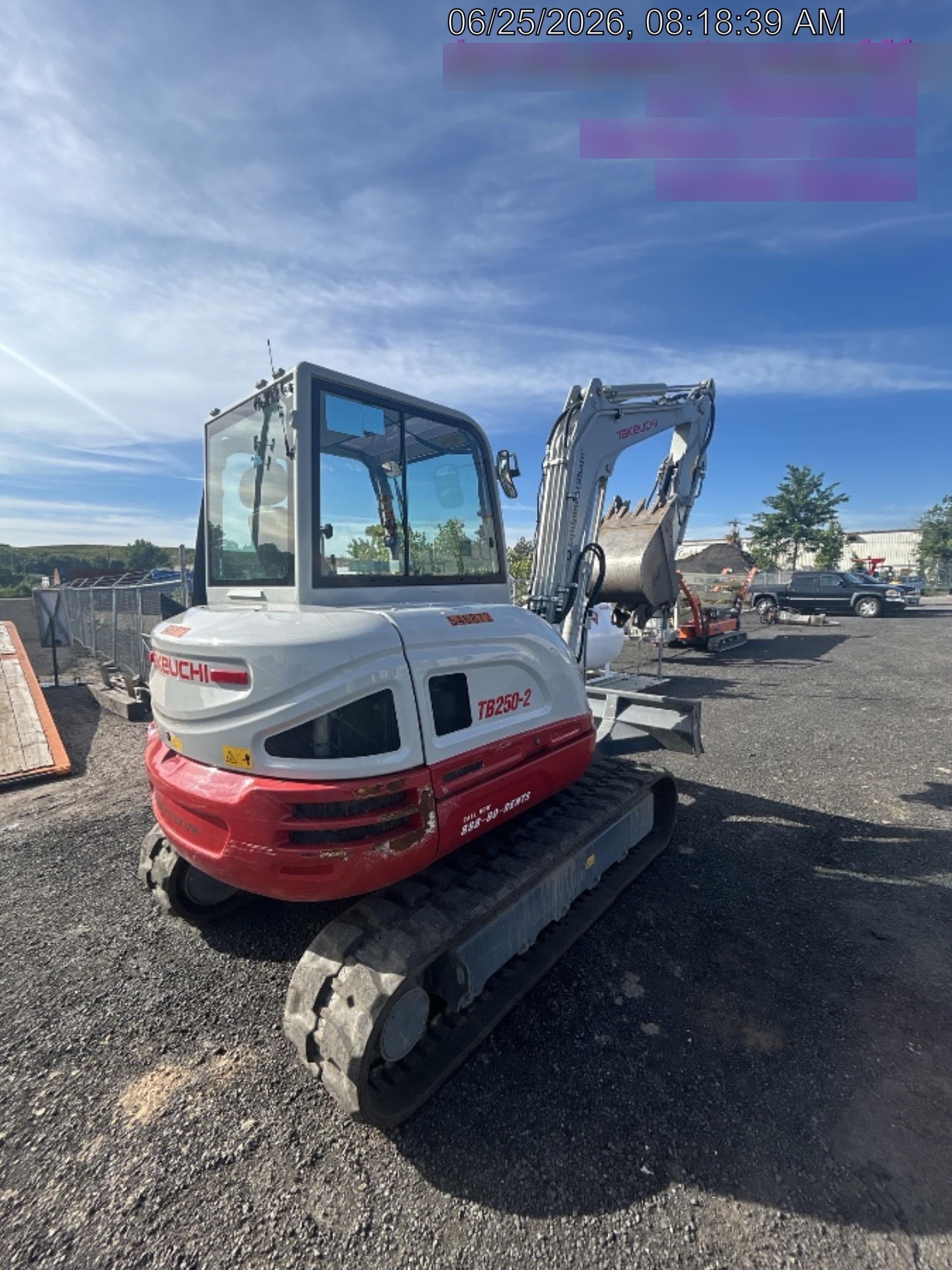 2025 TAKEUCHI 24" Bucket Takeuchi