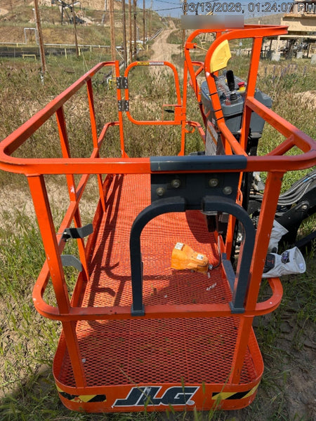 2025 JLG 600AJ