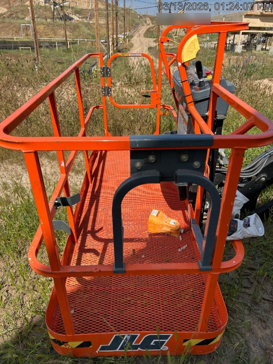 2025 JLG 600AJ