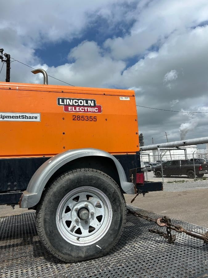 2022 Lincoln Electric LE400 Kubota V1505, Trlr, Cable Rack, Light Kit, ES Decals, T3