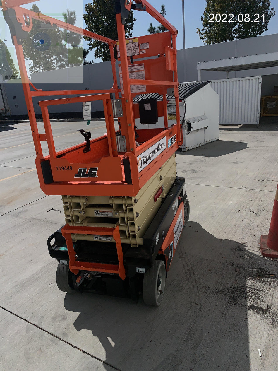 2022 JLG ES1932