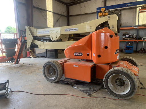 2019 JLG E450AJ