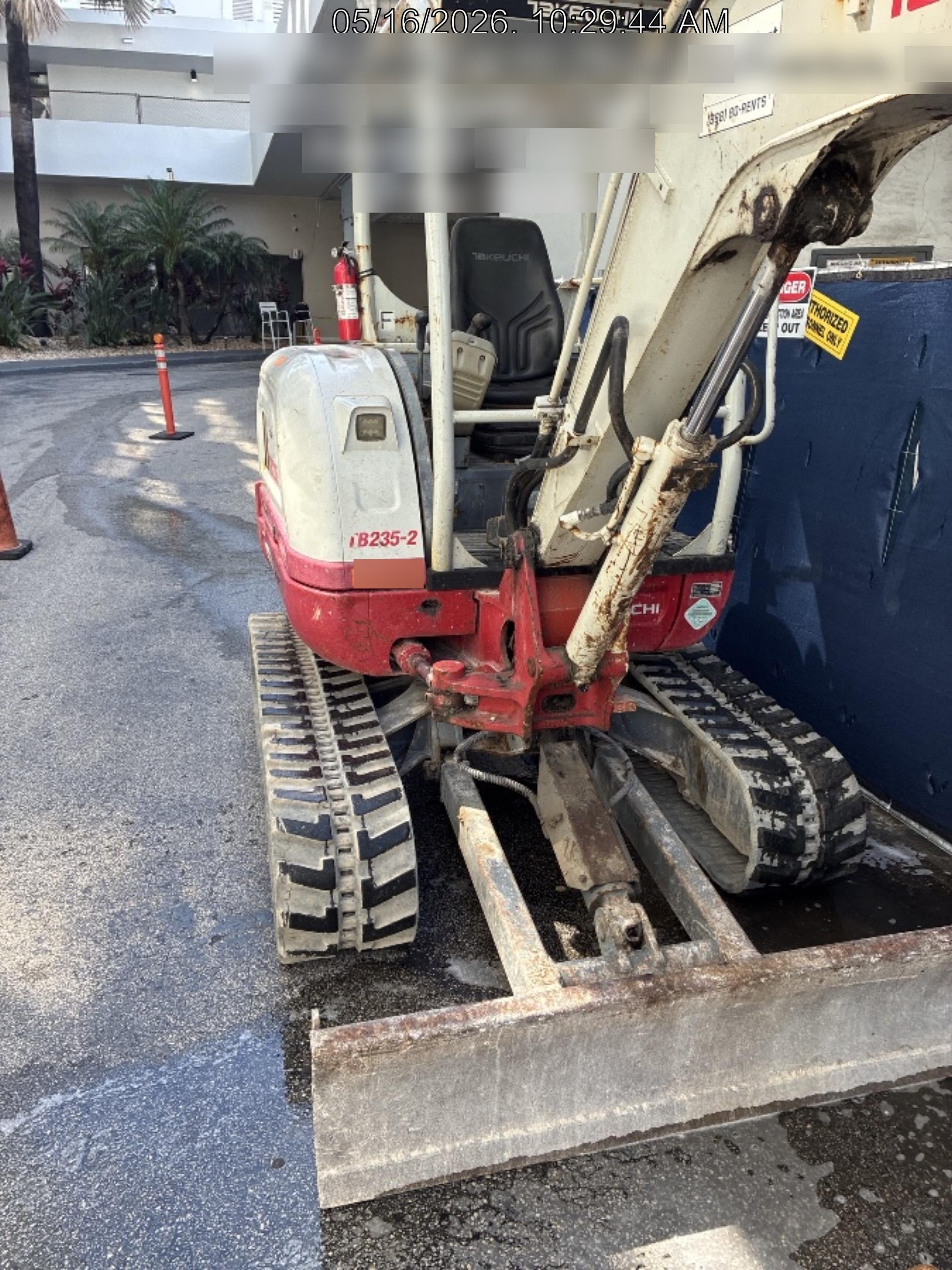 2020 TAKEUCHI TB235-2R
