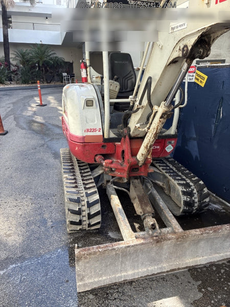 2020 TAKEUCHI TB235-2R