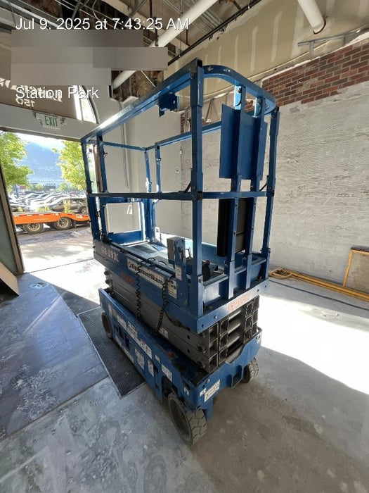 2020 Genie GS-1930 Solid Non Marking Tires, Beacon, Folding rails with half height swing gate, 800W Inverter