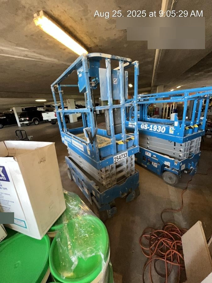 2020 Genie GS-1930 Solid Non Marking Tires, Beacon, Folding rails with half height swing gate