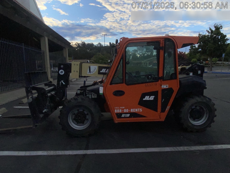 2025 JLG 519