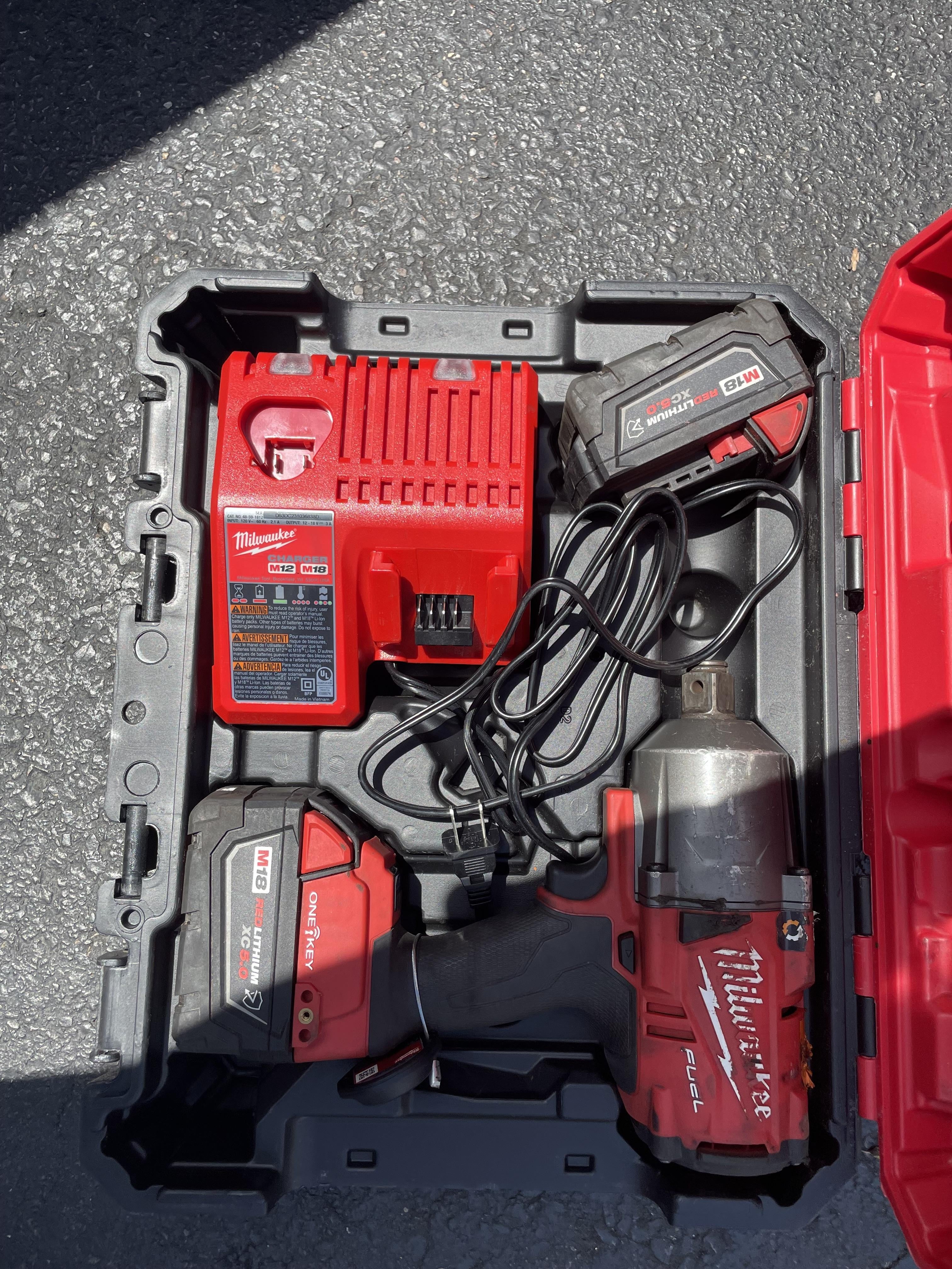 2023 MILWAUKEE 2864-22R