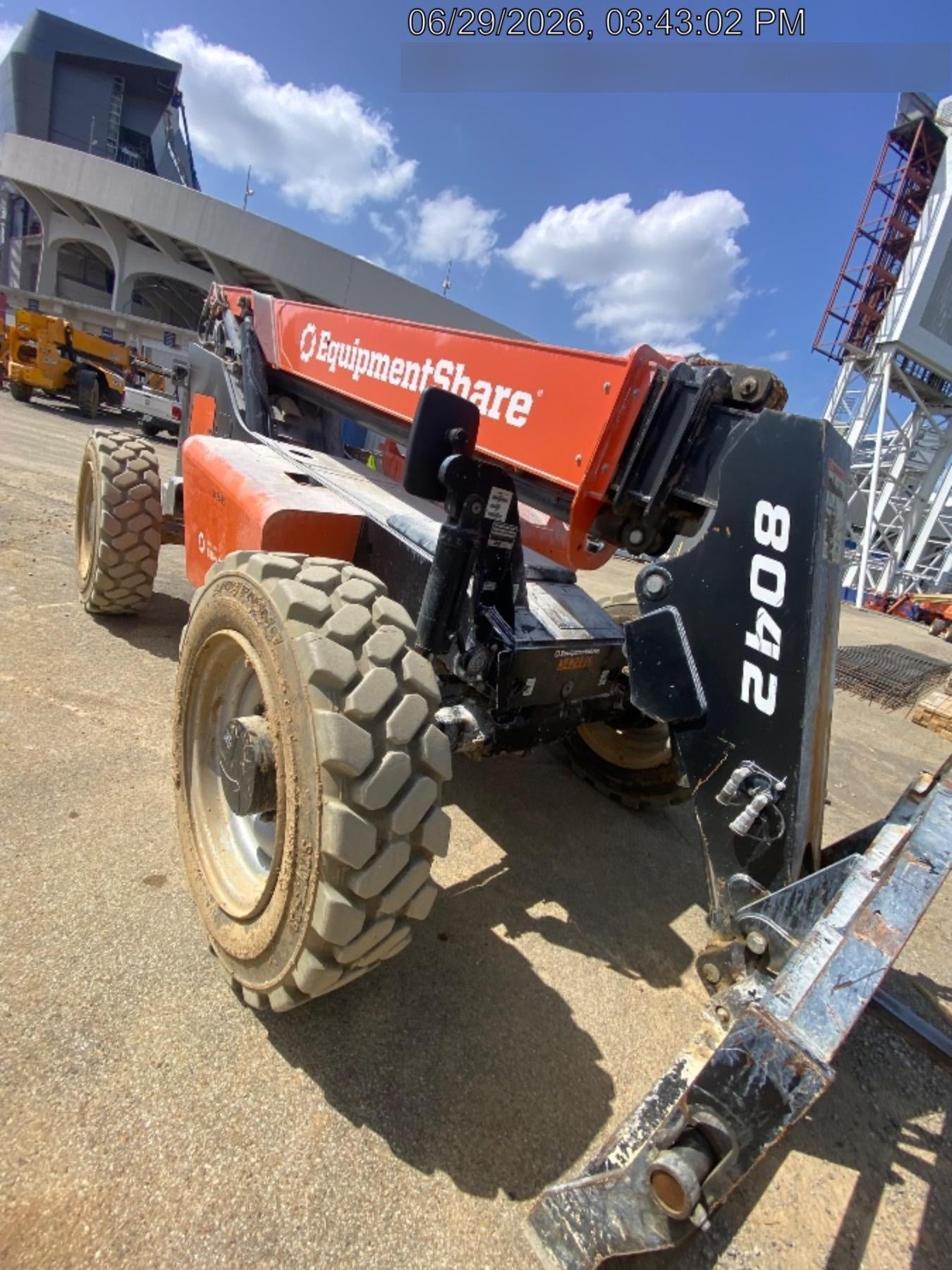 2023 SKYTRAK 8042