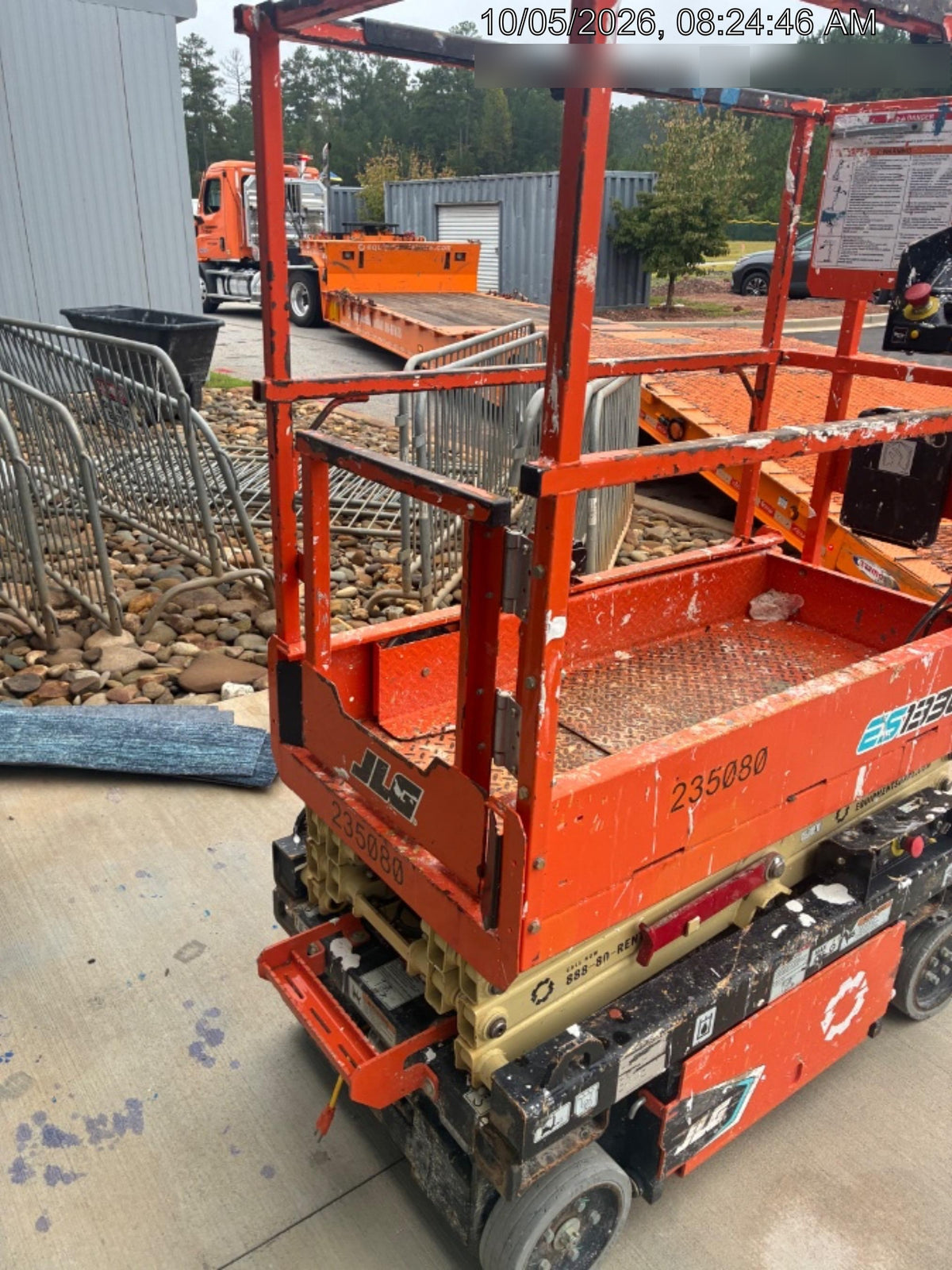 2022 JLG ES1330L