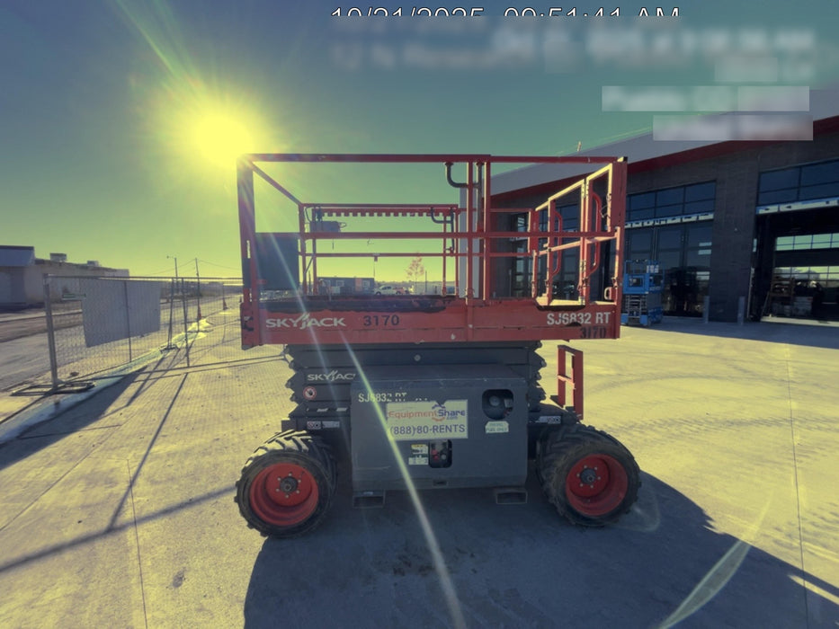 2017 SKYJACK SJ6832 RT