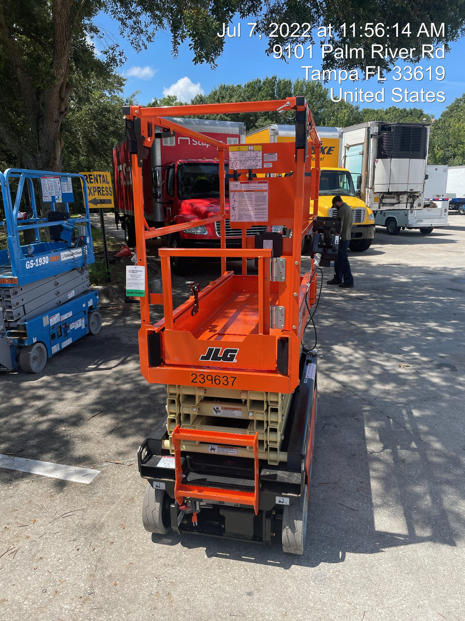 2022 JLG ES1932