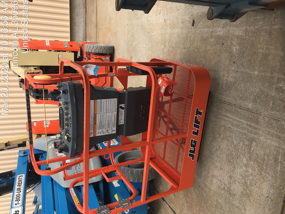 2019 JLG E300AJP