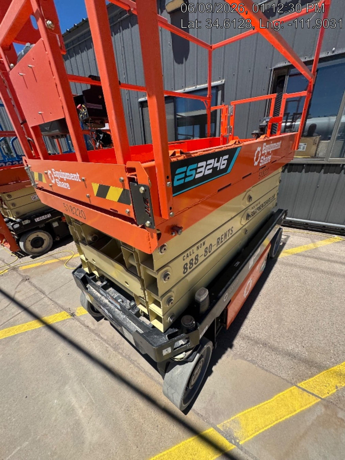 2025 JLG ES3246
