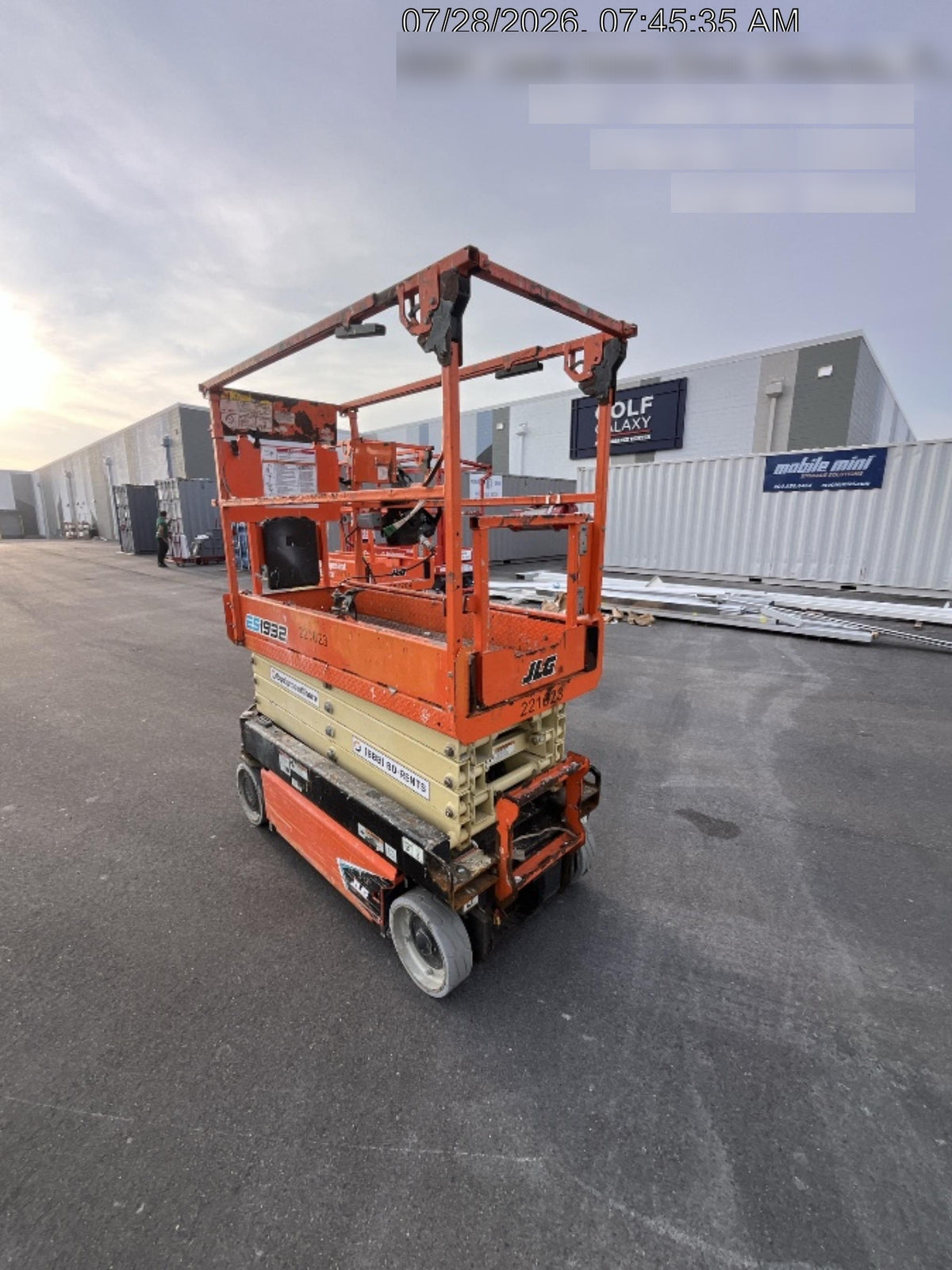 2022 JLG ES1932