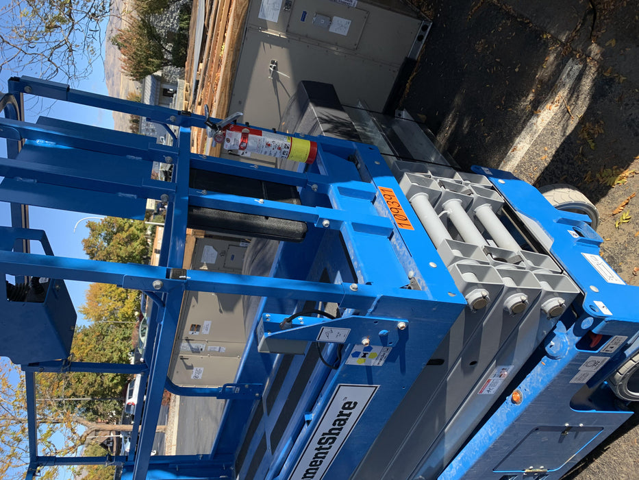 2020 Genie GS-2632 Solid NM Tires, Folding Rails with Half-Height Swing Gate, Beacon, 800W Invertor