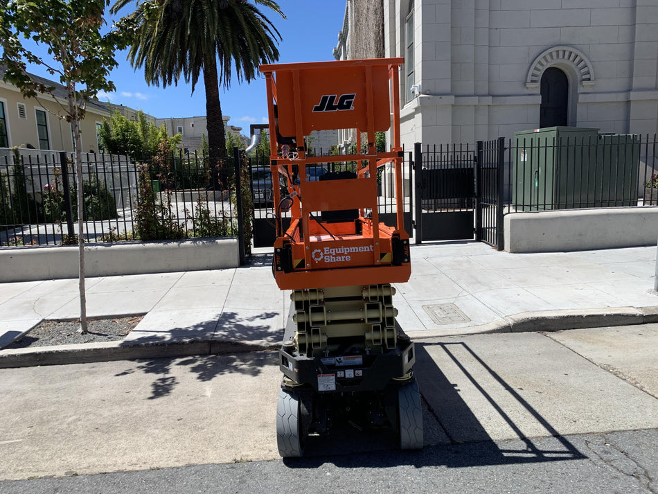 2022 JLG ES2632