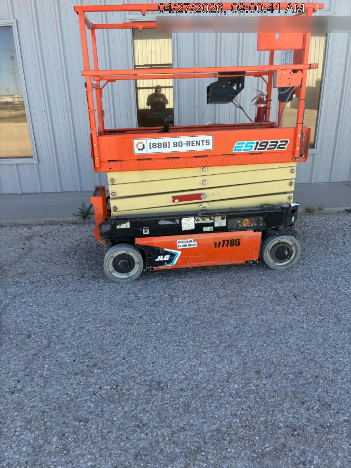 2021 JLG ES1932